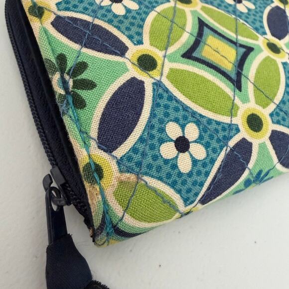 Vera Bradley Daisy Daisy Mini Zip Wallet Cotton Floral Bi-Fold Carry All - Picture 3 of 8